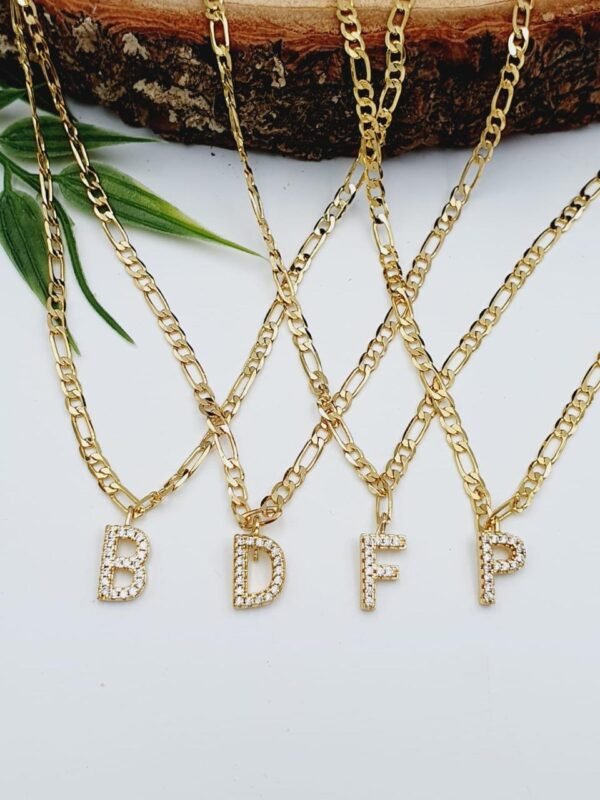 COLLAR C3 CON INICIAL (de la A-Z)