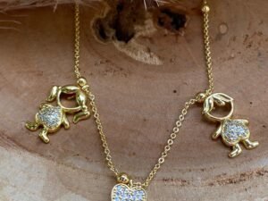 Collar C1 con tres dijes
