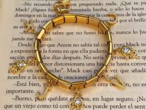 Pulsera Italiana dorada con 8 charms