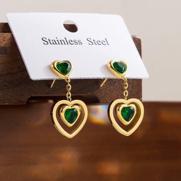 ARETES LARGOS DOBLE CORAZON VERDE