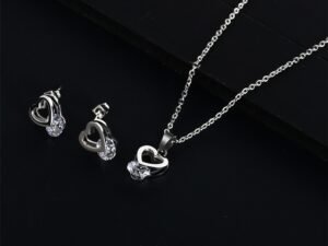 SET CORAZON PLATEADO CON CIRCONIA CRISTAL