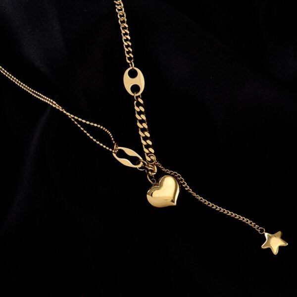 COLLAR DORADO CON DIJE DE CORAZON Y ESTRELLA COLGANTE