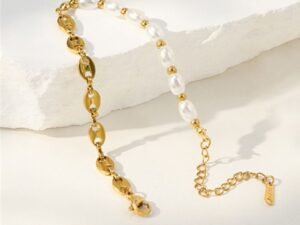 Pulsera dorada media perlas y eslabón marinero