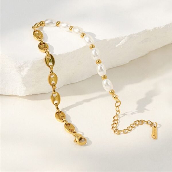 Pulsera dorada media perlas y eslabón marinero