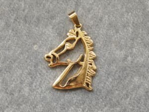 Dije dorado silueta de caballo