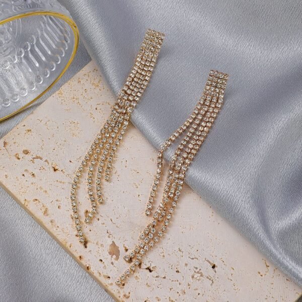 Aretes largos de Fantasia Fina circonias cuadradas