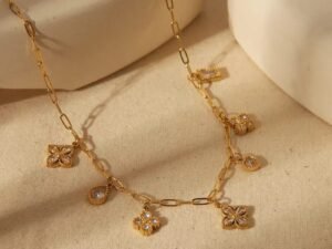Collar dorado tréboles, gota y cuadrado colgantes de acero inoxidable chapado en oro de 18k
