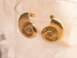 Aretes dorados en forma de caracol acero inoxidable chapado en oro 18k