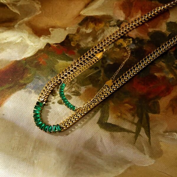 Set dorado collar y cadena con rectángulos verde esmeralda acero inoxidable chapado en oro 18k