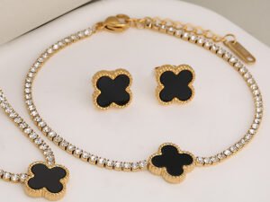 Set dorado trébol de cuatro hojas negro acero inoxidable