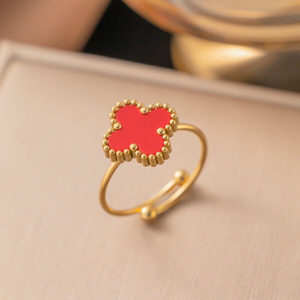 Anillo dorado trébol de cuatro hojas rojo acero inoxidable chapado en oro 18k