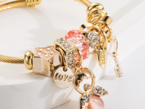 Pulsera estilo pandora charm angel rosa coral acero inoxidable chapado en oro 14k charms de aleación