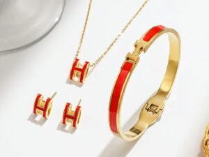 Set dorado dupe Hermés rojo acero inoxidable chapado en oro 18k