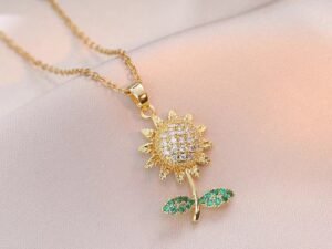 Collar dorado girasol full circonias Acero titanio