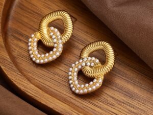 Arete dorado forma de rombo con mini perlitas Acero inoxidable