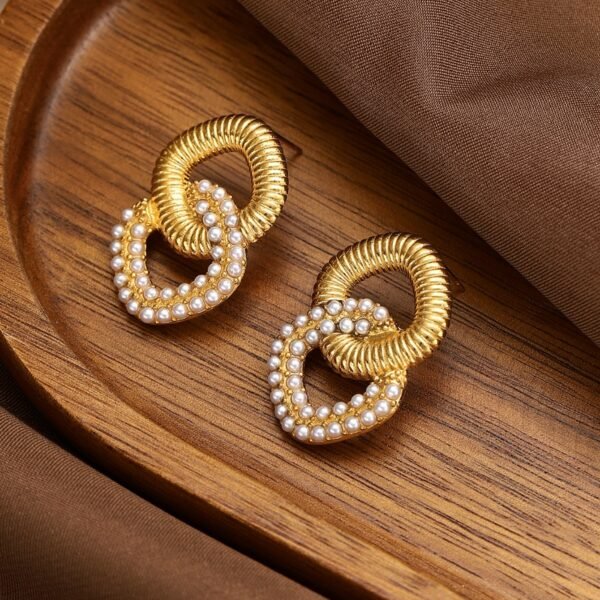 Arete dorado forma de rombo con mini perlitas Acero inoxidable