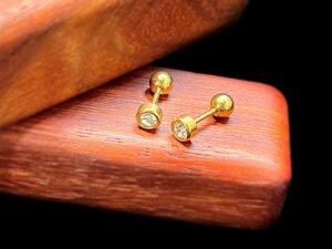 Aretes circonia 4mm cierre de rosca Acero inoxidable