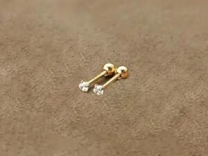 Aretes circonia 3mm cierre de rosca Acero inoxidable chapado en oro de 18k