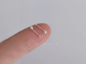 Piercing bolita plateaeda pequeña plata de Ley 925