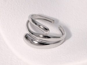 Anillo plateado enrollado Acero inoxidable chapado en oro 18k