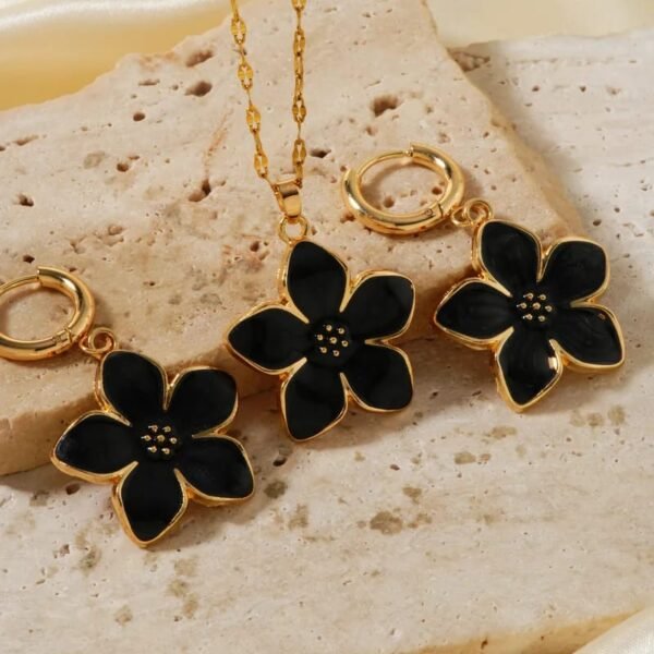 Set flor negra Chapa en oro de 18k