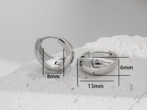 Argollas pequeñas plateadas estilo huggies acero inoxidable