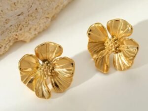 Aretes petalos flor labrada Acero inoxidable chapado en oro de 18k