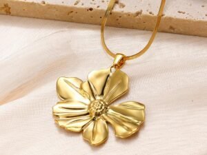 Collar clavel cadena snake acero inoxidable