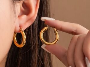Argollas redondas lisas chapado en oro de 18k