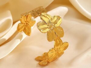 Brazalete Flor de cerezo acero inoxidable chapado en oro de 18k
