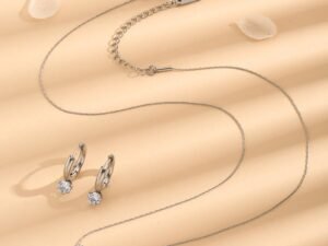 Set plateado collar fino y argollas con circonia acero inoxidable