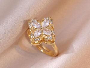 Anillo giratorio cuatro petalos Chapado en oro de 18k
