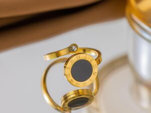 Anillo numero romanos acero inoxidable chapado en oro de 18k