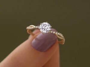 Anillo entrelazado 6 garras circonia plata de ley 925