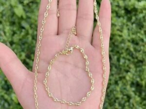 Set collar y pulsera cadena estilo Gucci chapado en oro de 18k