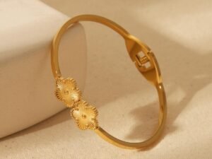 Aro trebol dorado acero inoxidable chapado en oro de 18k