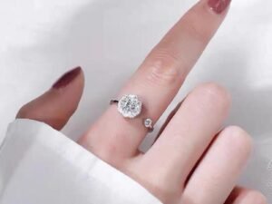 Anillo giratorio plateado flor zirconia acero titanio
