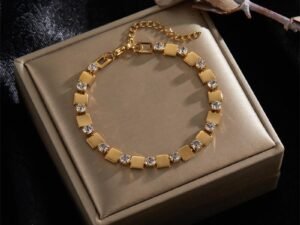 Pulsera zirconias y cuadrados planos acero inoxidable chapado en oro de 18k