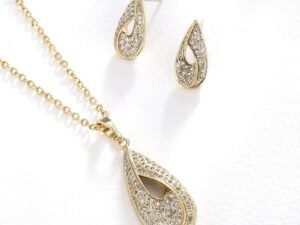 Set Gota con Zirconias incrustadas chapado en oro de 18k