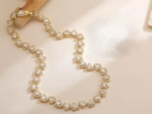 Collar corazones circonitas chapado en oro de 18k