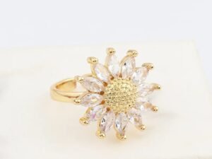 Anillo ajustable girasol chapado en oro de 18k
