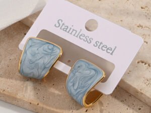 Aretes celestes marmoleados acero inoxidable chapado en oro de 18k