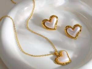 Set corazon Nacar acero inoxidable chapado en oro de 18k