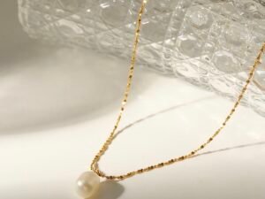 Collar cadena finita perla acero inoxidable chapado en oro de 18k
