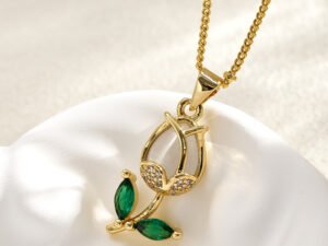 Collar tulipan ivory chapado en oro de 18k chapado en oro de 18k