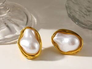Aretes nacar ovalados acero inoxidable chapado en oro de 18k