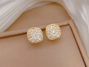 Aretes cuadrados zirconias incrustadas chapado en oro de 18k