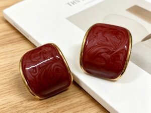 Aretes rectagulo granate acero inoxidable chapado en oro