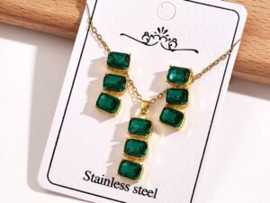 Set de circonias verdes rectangulares chapado en oro de 18k