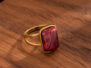 Anillo piedra rectangular rojo acero inoxidable chapado en oro